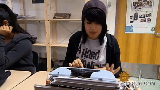 A Typewriter Renaissance — CBS News: Typewriters Making a Comeback / California Typewriter (2017) feat. Tom&nbsp;Hanks